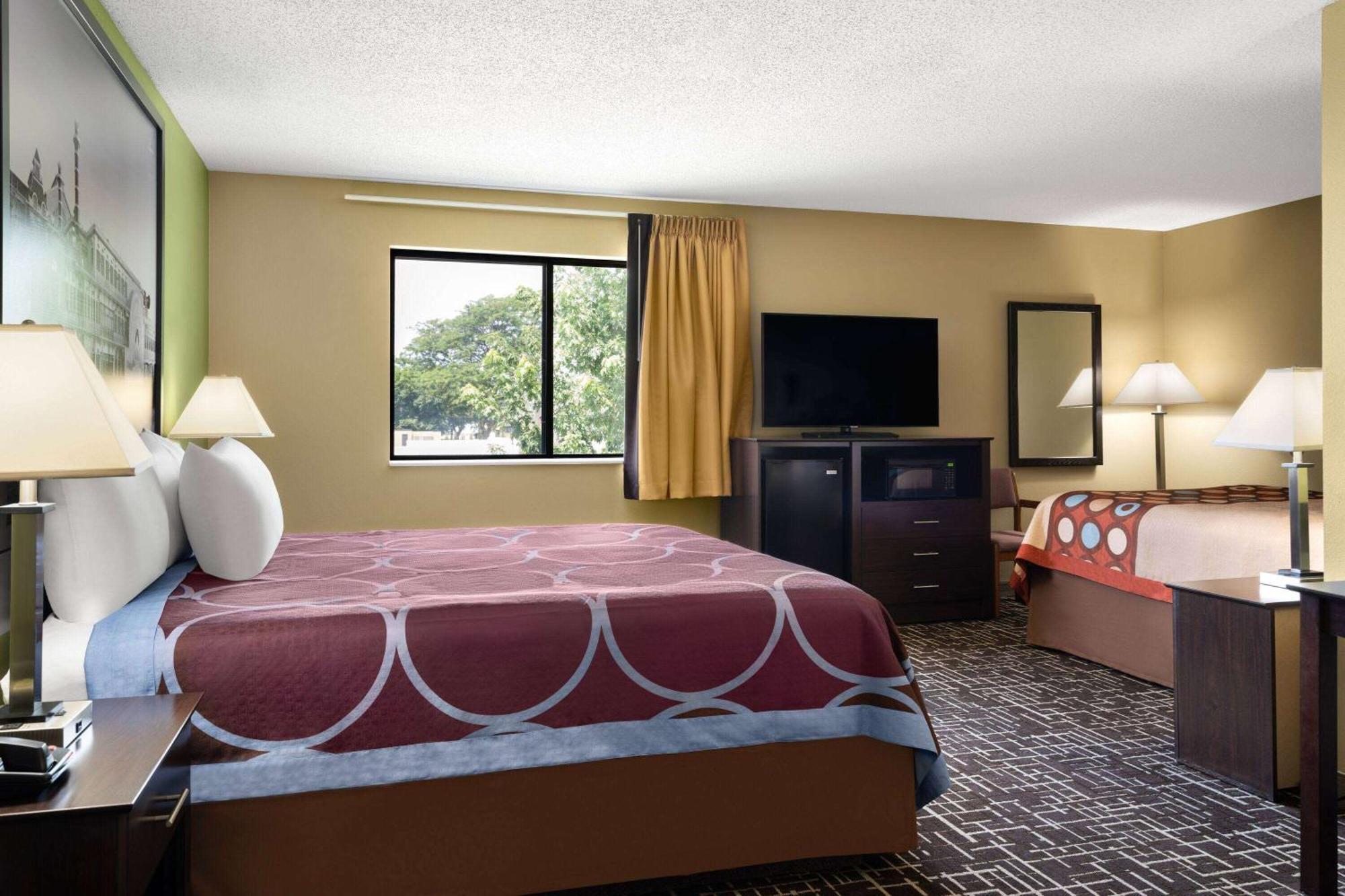 Super 8 By Wyndham Dyersville Exterior foto